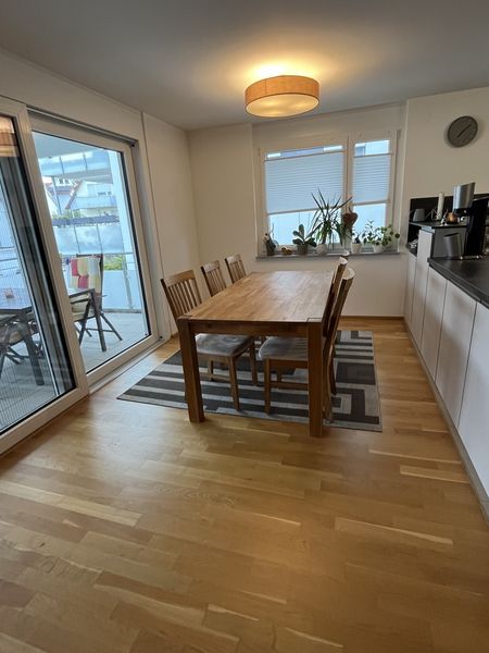 4 Zimmer Wohnung in Ehningen mit 2 Tiefgaragen Stellplätzen und Wallbox